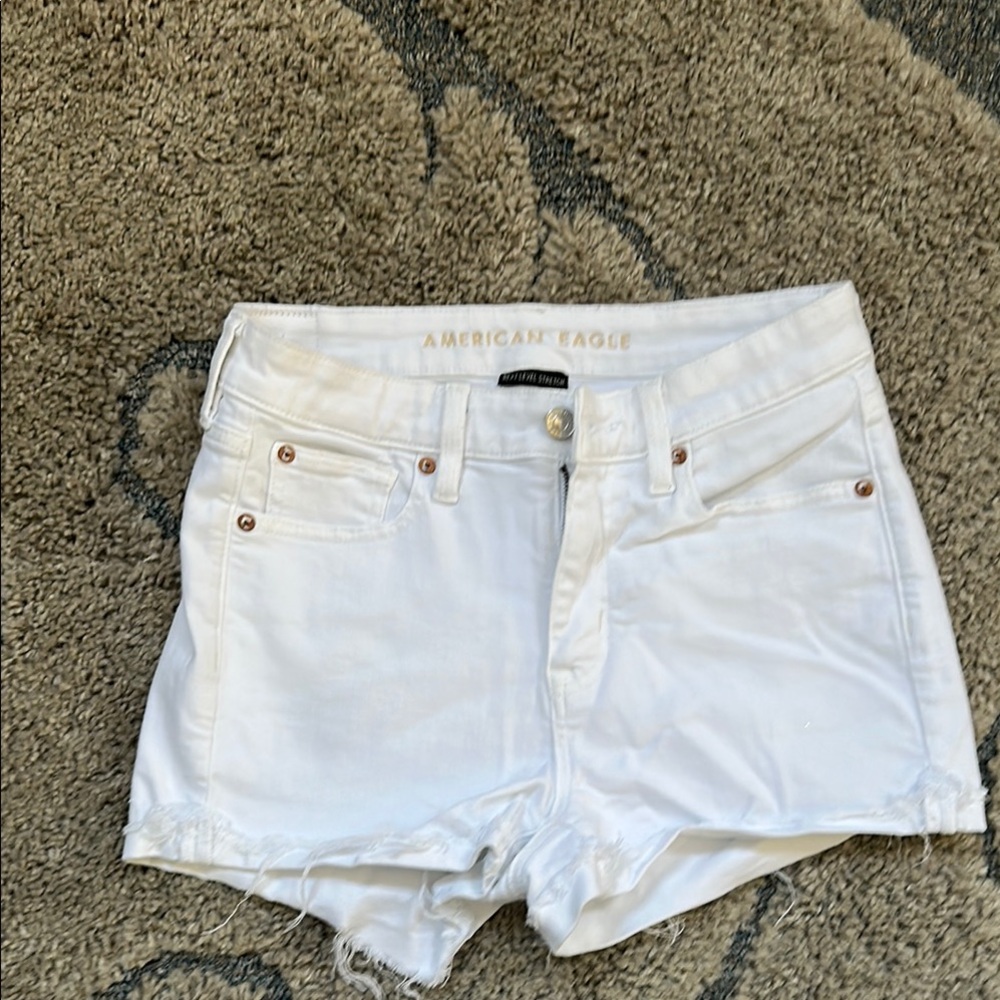 American Eagle Outfitters Women's White Shorts size 6